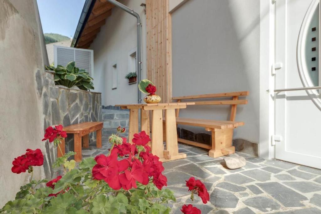 Apartments Julian Experience Rateče Екстериор снимка