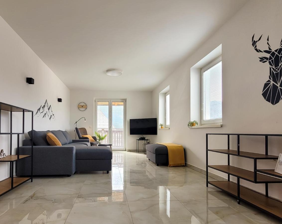 Apartments Julian Experience Rateče Екстериор снимка
